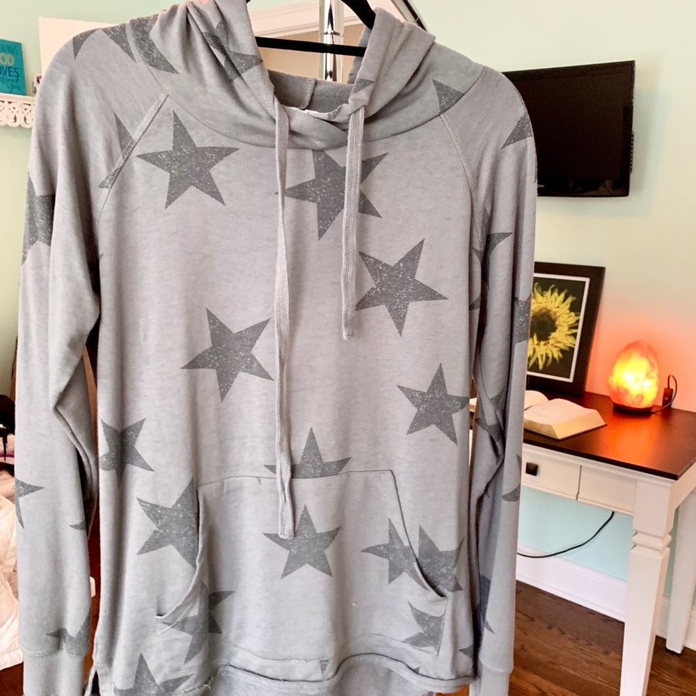 Star sweatshirt